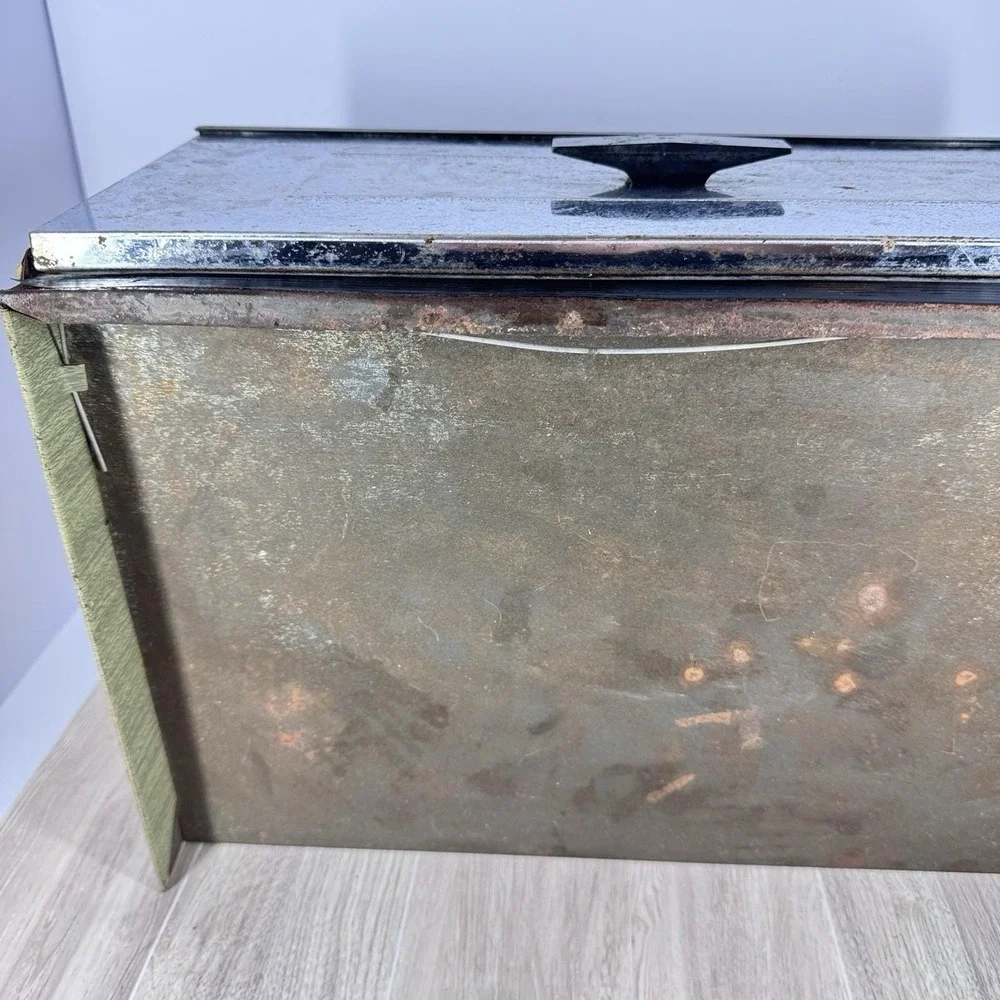 Vintage Kromex Metal Bread Box Made in USA Mid Century Kitchen Storage‎